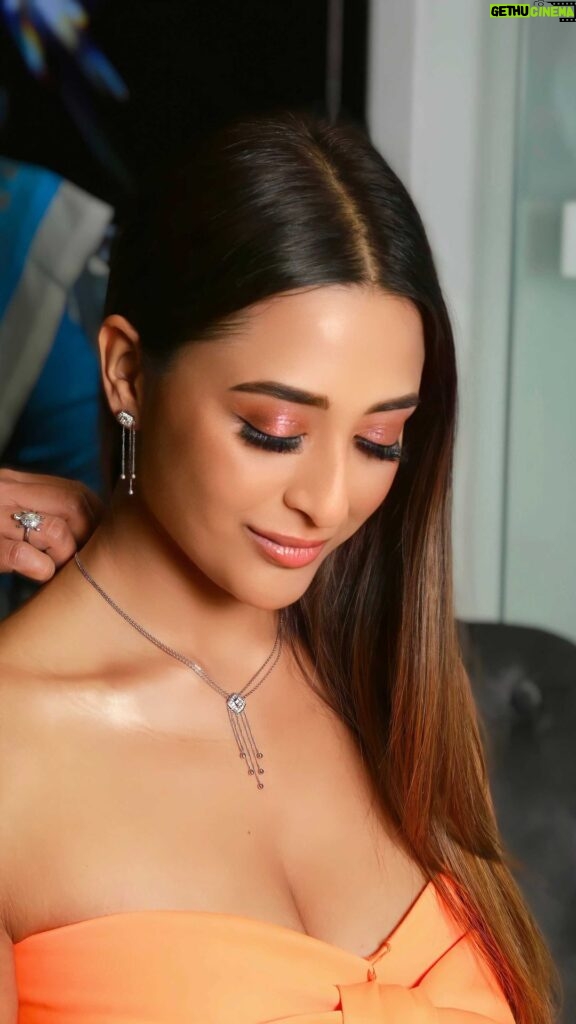 Ariah Agarwal Instagram - Jewellery is forever and a great investment too, which is why it's the best gift for Valentine Day❤️💍 I visited @orrajewellery Largest Diamond Bridal Jewellery Store at Andheri West, Mumbai Special Offers: 1. Get 25% OFF on Diamond Jewellery and you can also avail 0% interest EMI Facility. 2. Flat 25% OFF on Making Charges of 22KT Gold Jewellery 3. 100% Exchange Value on Old Gold Jewellery *T&C Applied Visit the ORRA Store *NOW* and make this Valentine's Day Special for your Loved Ones #ORRAAndheri #LargestDiamondJewelleryStore #ORRAJewellery #ORRA #ValentinesDay #ValentineWithORRA @orrajewellery