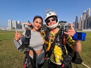 Ariah Agarwal Instagram - I kissed the sky 🪂💙
.
.
.
- Sky dive, 2023.