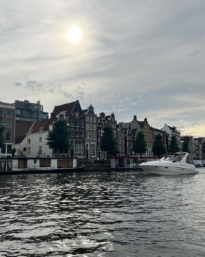 Ariah Agarwal Instagram - Canal you feel the love? ♥️
.
.
.
Amsterdam, Netherlands
