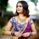 Ariyana Glory Instagram - Traditional fashion and looks never go out of style 🤗 Modern thinking, traditional look. ...😘 Jewellery @yuvi_collections Costume @firoz_design_studio Click by @venkat_photography_hyd