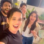 Ariyana Glory Instagram – @mehaboobdilse Happy Birthday rey 😘😘