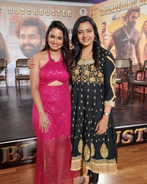 Ariyana Glory Instagram - Congratulations to the team #skanda on the Cult Success 
#skanda success interview

Costume @firoz_design_studio