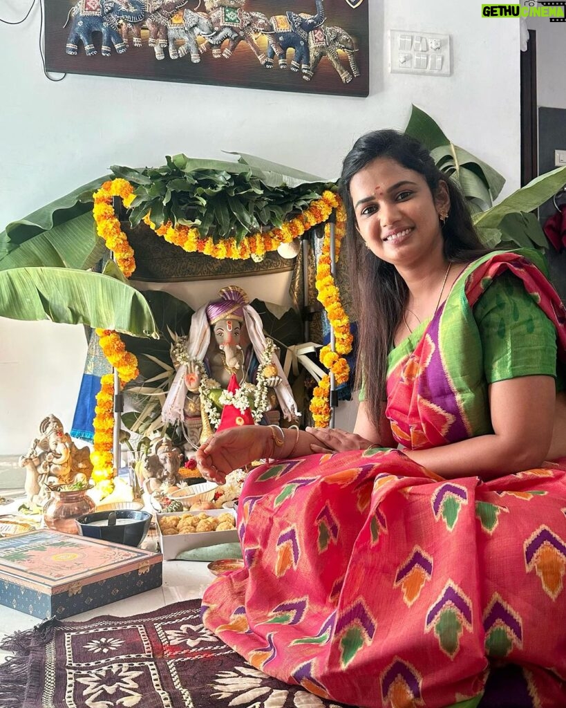 Ariyana Glory Instagram - Happy vinayaka chavithi to everyone 🙏🙏🙏 #ganeshchaturthi #festival #2023 Saree by @firoz_design_studio