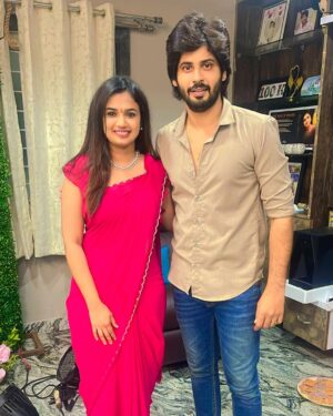 Ariyana Glory Instagram - #varalakshmivratham🙏 , Devuda Oo Manchi Devuda Blessing full ga ivvandi 😍 

Tq @amardeep_chowdary & @_tejaswini_gowda_official For inviting 😘

Saree by @firoz_design_studio