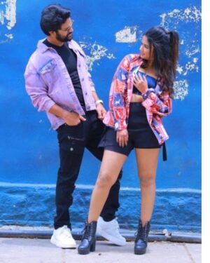 Ariyana Glory Instagram - Hello Mr.pregnant @syedsohelryan_official 🤩😘

#ariyana #ariyanaglory #sohel