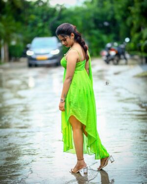 Ariyana Glory Instagram - 💚 

Costume @firoz_design_studio 
📸 @naveen_photography_official