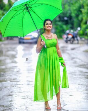 Ariyana Glory Instagram - 💚 

Costume @firoz_design_studio 
📸 @naveen_photography_official