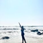 Ariyana Glory Instagram - Dear Ocean 🌊, Thank you for making me feel tiny ,humble,inspired & salty.. all at once 😘😘😘 #ariyanaglory #ariyana