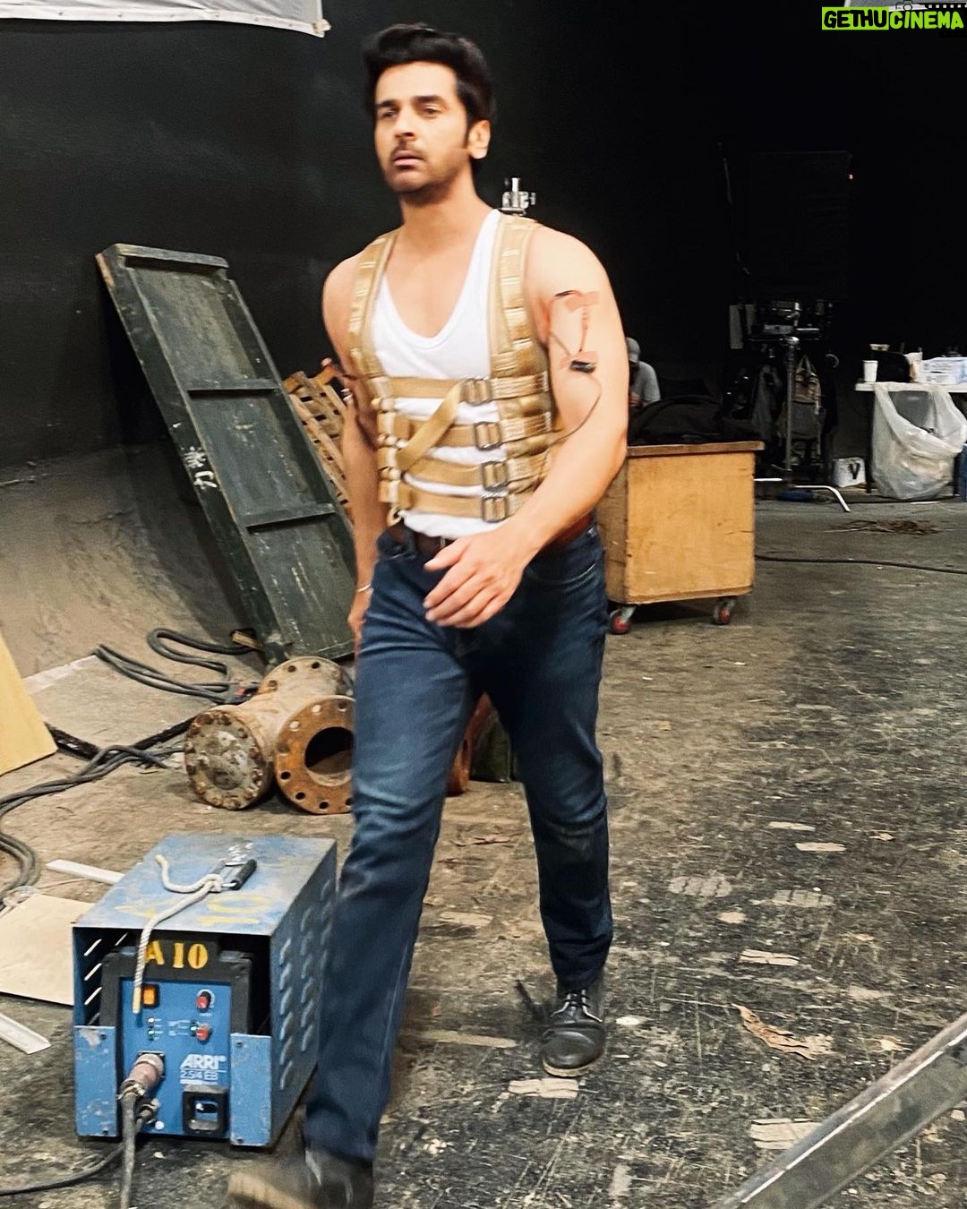 Arjan Bajwa Instagram - When you concentrate on your energies between action – cut, that’s when the magic happens. Nothing else should be on your mind.. . . . . . #arjanbajwa #actionmovie #tbt #thursdaymotivation #mens #actorslife #shooting #actionfigures #stunt #instadaily #instagood #reelsinstagram #viral #viralvideos #reelsindia #mood #entertainment #showtime #showbiz #movie #taiwan #taipei @demonhunters2023 Taipei, Taiwan