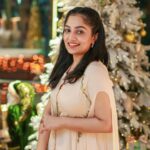 Arya Instagram - Merry Christmas everyone 🎄❤️ Pc @pranavraaaj Costume @trose_by_isabella Styling @sabarinathk_ Hair and MUA @vikramanvijitha #christmas #2023