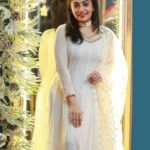 Arya Instagram - The pre Christmas photo dump… Pc my chakkara @pranavraaaj Costume @alankaraboutique Styling @sabarinathk_ Hair and MUA @vikramanvijitha Jewelry @seeruscollections #favtimeoftheyear #allwhite #christmas #2023