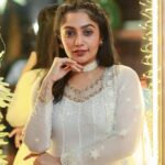 Arya Instagram - The pre Christmas photo dump… Pc my chakkara @pranavraaaj Costume @alankaraboutique Styling @sabarinathk_ Hair and MUA @vikramanvijitha Jewelry @seeruscollections #favtimeoftheyear #allwhite #christmas #2023