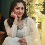Arya Instagram - The pre Christmas photo dump… Pc my chakkara @pranavraaaj Costume @alankaraboutique Styling @sabarinathk_ Hair and MUA @vikramanvijitha Jewelry @seeruscollections #favtimeoftheyear #allwhite #christmas #2023