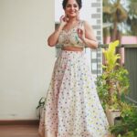 Arya Instagram - പുള്ളിപ്പാവാടകാരി 🥶🩷 Costume @byhand.in Styling @sabarinathk_ MUA @vikramanvijitha Hair @chan_aneesh Pc by my baby @pranavraaaj #dressup #makeup #worklife #lovemylife #polka #tradition #ethinicwear