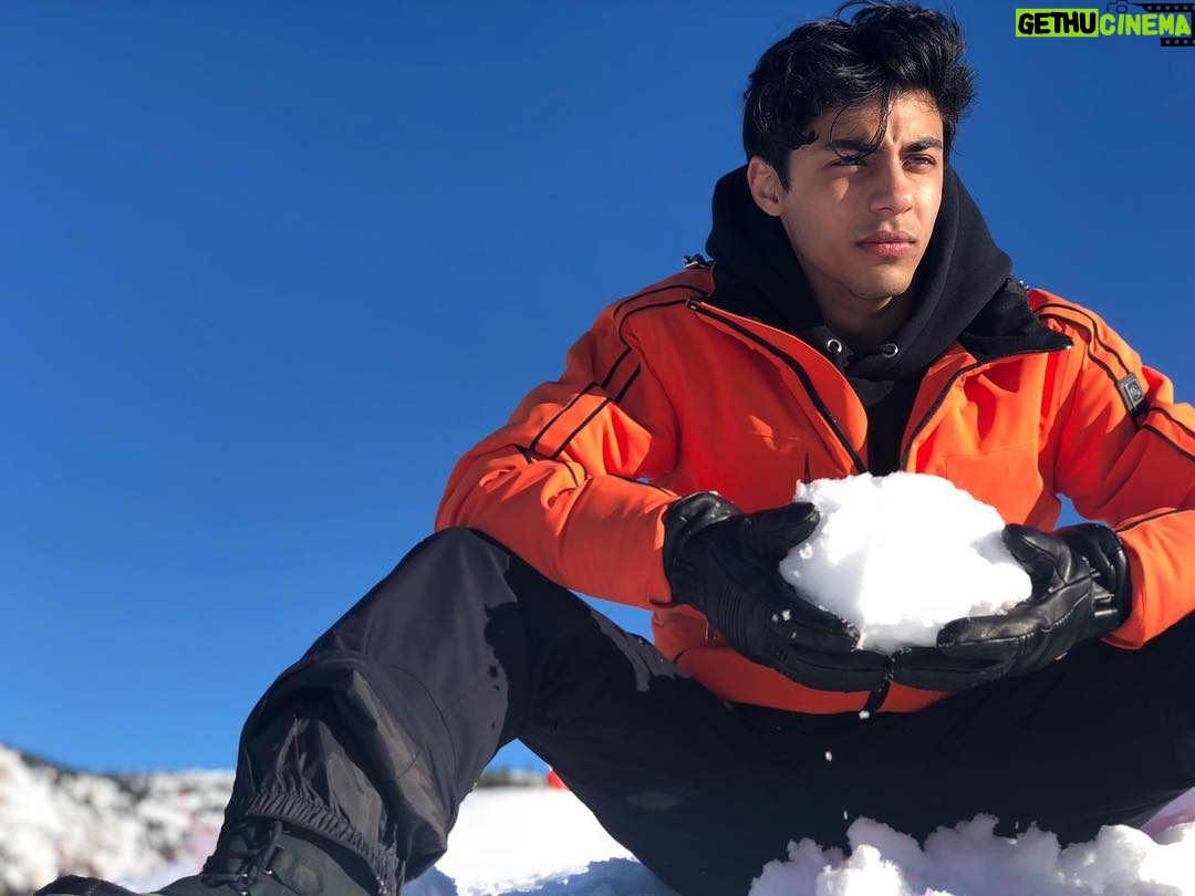 Aryan Khan - 1.5 Million Likes - Narcos