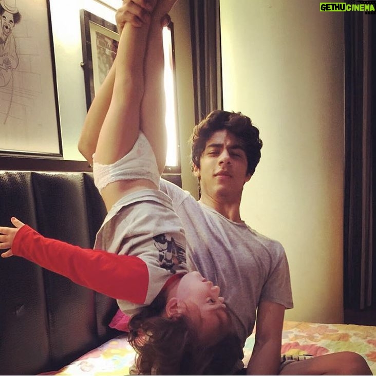 Aryan Khan - 1 Million Likes - Hanging out with the brother