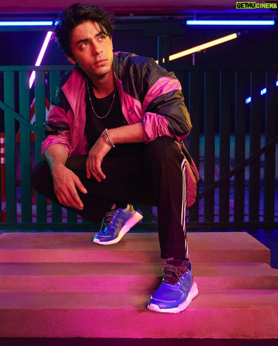 Aryan Khan - 1.1 Million Likes - Every step in the NMD_V3 is a new path created. Create your own path.
Shop the new collection now!
#NMD #Createnewpaths #createdwithadidas #adidasoriginals
@adidasindia @adidasoriginals #ad #paidpartnership