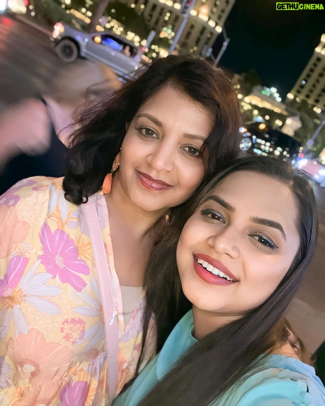 Aseema Panda Instagram - Happiest Birthday to the best ever person I’ve ever met in the entire the world. 🌍 I love you so much mummmaa … l😘😘😘 @ritanjalipattnaikray 🎂🎊❤️