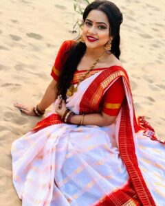 Aseema Panda Instagram - Only me sunshine and positivity … ✨❤️💫