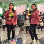 Aseema Panda Instagram - Mic drop moment after a tiresome performance infront of the fierce students of #uncollegesoro 🙌✨💫🙏 Wearing: @designer_linki_official