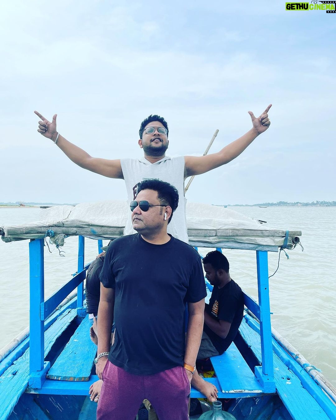 Aseema Panda Instagram - "Through ups and downs, we'll stand side by side, In this melody of life, forever our friendship will ride." πΆπ«