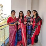 Aseema Panda Instagram - Happiness is sister time🥰 with @lipsa6163 @purbasmishra @aseema_panda 💃💃💃💃.