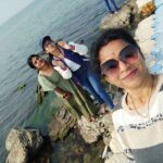 Aseema Panda Instagram - Happiness is sister time🥰 with @lipsa6163 @purbasmishra @aseema_panda 💃💃💃💃.
