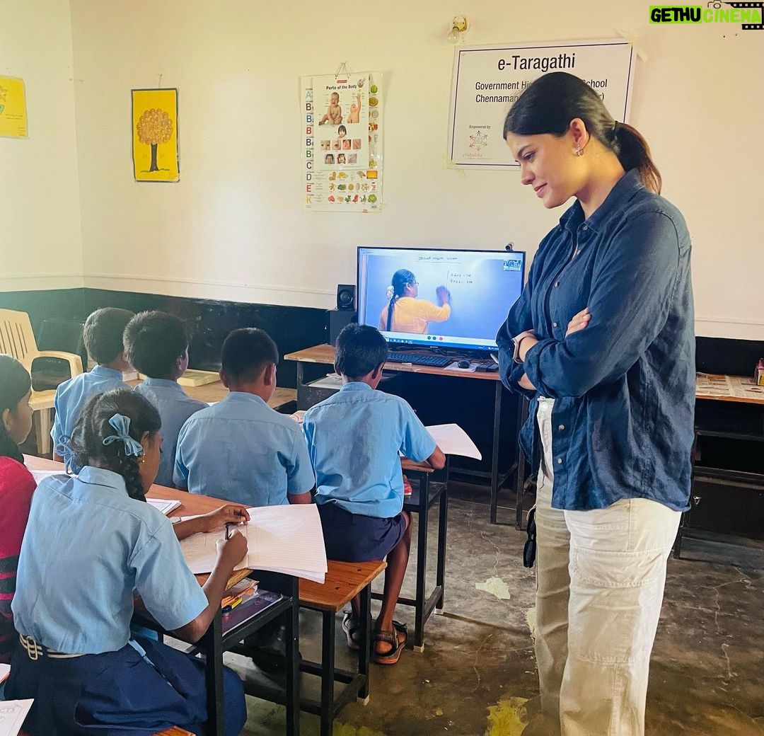 Asha Bhat Instagram - Children in some of the remotest villages in the country learn from passionate volunteer teachers, in their mother tongues, in eVidyaloka's Digital Classrooms. This is truly transformative. It is setting up the future for a number of children in these remote areas. All this is possible, with your contribution to the cause. I extend my invitation to you, to donate to eVidyaloka, so that many many more children may get quality education in the remotest places in India. Link in bio ❤️