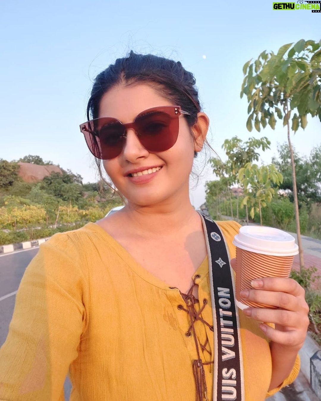 Ashima Narwal Instagram - Coffee!! 🌬️🍂📝 Ash Miss Sydney Australia Elegance & Miss India Global #misssydneyelegance #misssydney #ashimanarwal😎 #tgif #ashimaxfam #ashimanarwal #ashima #ashimanarwalhot #travelette #diwali2023 #dhanteras #dubaitourism #influencersparis #apdhillon #sandalwood_official 🇦🇪 #luxurylivings #ig_ashima #dubaiinfluencer #dubaiinfluencers #dubaidesigner #oldhindisongs #ig_banglore #indianfestivals #kollywoodactresses #kollywoodqueen #tollywoodactresses #ᴛᴏʟʟʏᴡᴏᴏᴅ #tollywoodactor #goldenheroine