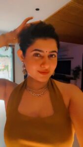 Ashima Narwal Instagram - Wishing you all a lot of happiness this festive season! Ashima 🌬️🍂📝 Miss Sydney Australia Elegance & Miss India Global #misssydneyelegance #misssydney #ashimanarwal😎 #ｔｇｉｆ #ashimaxfam #ashimanarwal #ashima #ashimanarwalhot #travelette #diwali2023 #dhanteras #dubaitourism #influencersparis #apdhillon #sandalwood_official 🇦🇪 #luxurylivings #ig_ashima #dubaiinfluencer #dubaiinfluencers #dubaidesigner #oldhindisongs #ig_banglore #indianfestivals #kollywoodactresses #kollywoodqueen #tollywoodactresses #ᴛᴏʟʟʏᴡᴏᴏᴅ #tollywoodactor #goldenheroine