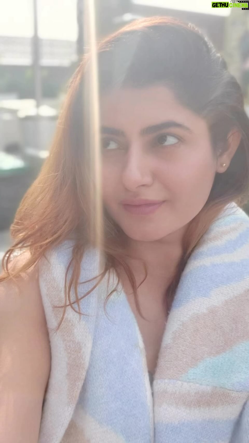 Ashima Narwal Instagram - Sardiya! ❄️ #ashima #ashimanarwal #ashimanarwalsaree#tollywoodactress #kollywoodactress #ᴛᴏʟʟʏᴡᴏᴏᴅ #kolllywoodmovies #misssydney #misselegance #winterstyle ##rohtakcity #goldenhair #winterdiaries #ig_india #ig_channai #ig_banglore #ig_mumbai #wintersofindia