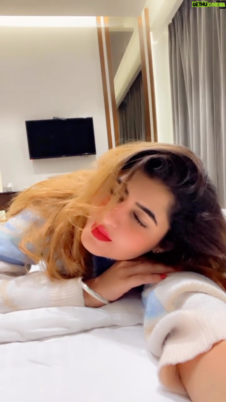 Ashima Narwal Instagram - Some things are better unsaid! Merry Christmas 🎅 Love 💕 Ashima #ashima #ashimanarwal #ashimanarwalsaree#tollywoodactress #kollywoodactress #ᴛᴏʟʟʏᴡᴏᴏᴅ #kolllywoodmovies #misssydney #misselegance #winterstyle ##rohtakcity #goldenhair #winterdiaries #ig_india #ig_channai #ig_banglore #ig_mumbai #wintersofindia