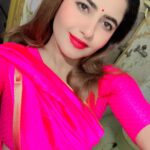 Ashima Narwal Instagram - My most favourite color this is! Can someone guess the color! 💕 Ashima #ashima #ashimanarwal #ashimanarwalsaree#tollywoodactress #kollywoodactress #ᴛᴏʟʟʏᴡᴏᴏᴅ #kolllywoodmovies #misssydney #misselegance #indiansarees #sareessofrohtak #rohtak ##rohtakcity #goldenhair #magentasaree #ig_india #ig_channai #ig_banglore #ig_mumbai