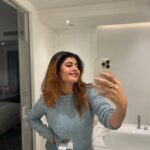 Ashima Narwal Instagram - One of the most beautiful! The hotel is beautifully designed and the rooms are so elegant! Love Ashima Le Méridien Gurgaon, Delhi NCR
