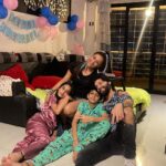 Ashita Dhawan Instagram - The 4G clan version of The Animal😍😅🌹 #the4Gclan #Gulabaniclan #family #fun #animal
