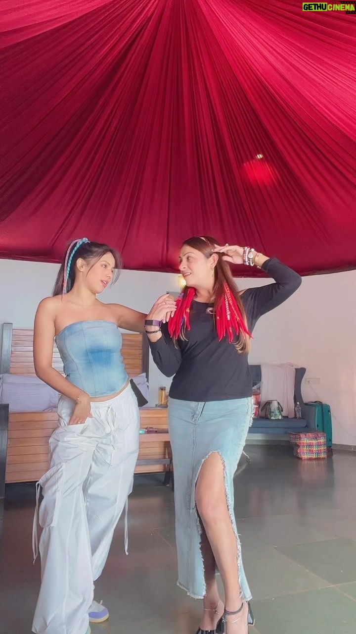 Ashita Dhawan Instagram - Are you ready? 🥰 . . . . #trending #dancereels #explore #vacation #aditishetty #ashitadhawan
