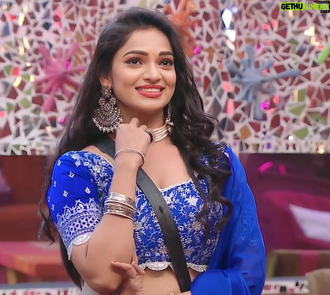 Ashwini Sree Instagram - Her expressions were cute, adorned with a dimpled, radiant face 🔥🫶🏻 Outfit:- @the_house_of_hues Styled by:- @harinireddym Jewellery:- @fashioncurvee #BiggBoss #BiggBossTelugu #BiggBoss7Telugu #BiggBossSeason7 #BiggBoss7TeluguUpdates #DisneyplusHotstar #Hotstar #Starmaa #Trending #TrendingReels #Explore #Viral #ViralReels #Instagram #biggboss #biggboss7telugu #starmaa #maa #ashwiniisree #ashwini #Arabianhorse #sree
