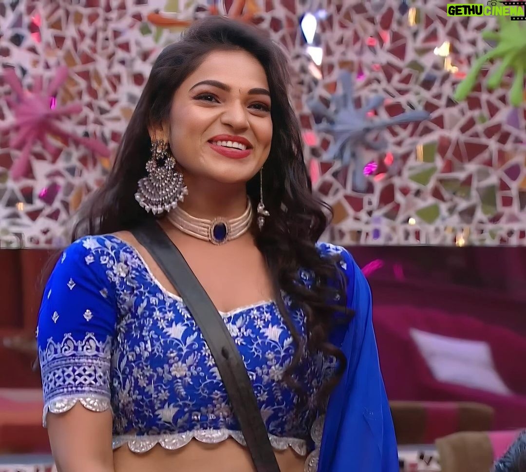 Ashwini Sree Instagram - Her expressions were cute, adorned with a dimpled, radiant face 🔥🫶🏻 Outfit:- @the_house_of_hues Styled by:- @harinireddym Jewellery:- @fashioncurvee #BiggBoss #BiggBossTelugu #BiggBoss7Telugu #BiggBossSeason7 #BiggBoss7TeluguUpdates #DisneyplusHotstar #Hotstar #Starmaa #Trending #TrendingReels #Explore #Viral #ViralReels #Instagram #biggboss #biggboss7telugu #starmaa #maa #ashwiniisree #ashwini #Arabianhorse #sree