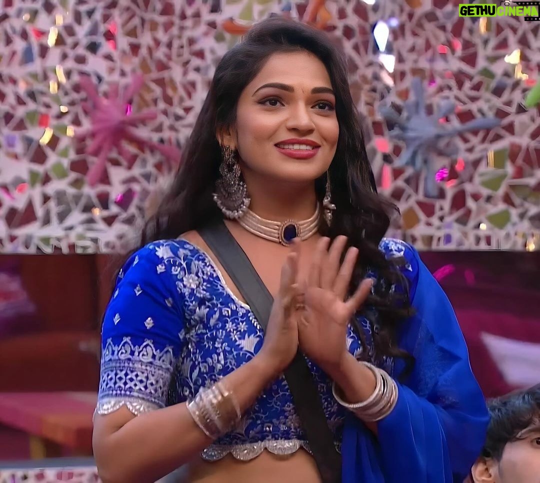 Ashwini Sree Instagram - Her expressions were cute, adorned with a dimpled, radiant face 🔥🫶🏻 Outfit:- @the_house_of_hues Styled by:- @harinireddym Jewellery:- @fashioncurvee #BiggBoss #BiggBossTelugu #BiggBoss7Telugu #BiggBossSeason7 #BiggBoss7TeluguUpdates #DisneyplusHotstar #Hotstar #Starmaa #Trending #TrendingReels #Explore #Viral #ViralReels #Instagram #biggboss #biggboss7telugu #starmaa #maa #ashwiniisree #ashwini #Arabianhorse #sree