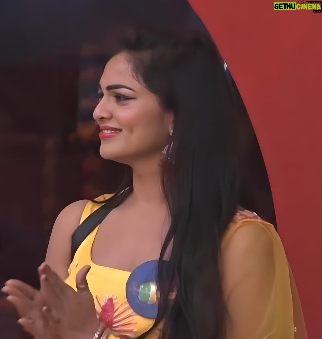 Ashwini Sree Instagram - Her dimpled smile dazzles, a queen in simplicity ๐ธ Costume by : @vastrabhinaya #BiggBoss #BiggBossTelugu #BiggBoss7Telugu #BiggBossSeason7 #BiggBoss7TeluguUpdates #DisneyplusHotstar #Hotstar #Starmaa #Trending #TrendingReels #Explore #Viral #ViralReels #Instagram #biggboss #biggboss7telugu #starmaa #maa #ashwiniisree #ashwini #Arabianhorse #sree