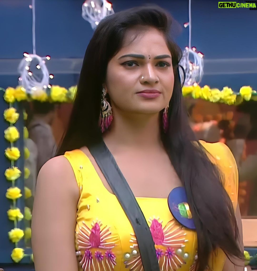Ashwini Sree Instagram - Her dimpled smile dazzles, a queen in simplicity ๐ธ Costume by : @vastrabhinaya #BiggBoss #BiggBossTelugu #BiggBoss7Telugu #BiggBossSeason7 #BiggBoss7TeluguUpdates #DisneyplusHotstar #Hotstar #Starmaa #Trending #TrendingReels #Explore #Viral #ViralReels #Instagram #biggboss #biggboss7telugu #starmaa #maa #ashwiniisree #ashwini #Arabianhorse #sree