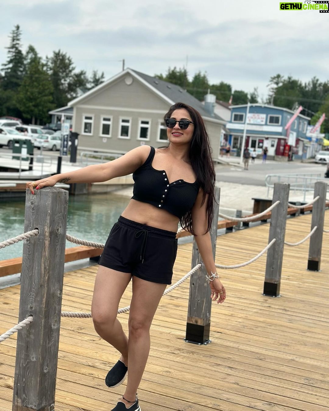Ashwini Sree Instagram - Fresh air🔥fresh vibes🐎 #fresh #air #freshvibes #holiday #holidays #black #bigboss #bigboss7 #bigbosstelugu #bigboss7telugu #ashwini #ashwinisree #ashwinisree #pose #positivevibes #positivity #tollywood #tollywoodactress #actor #actorslife #dimple #ashu #noedit #happy #explorepage