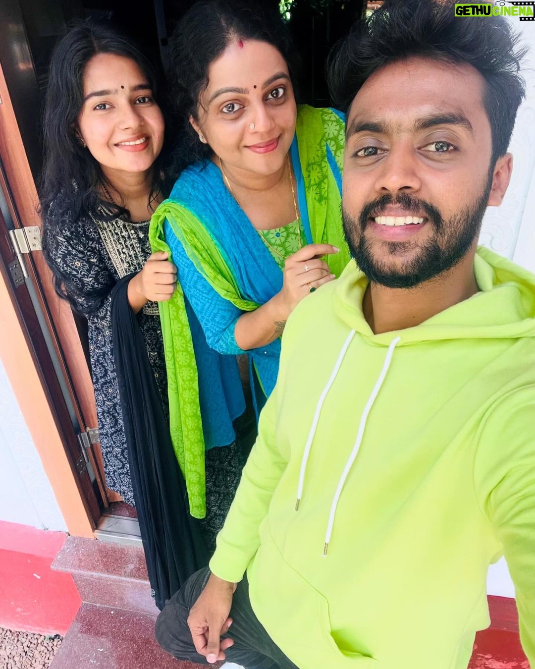 Aswathy Sreekanth Instagram - Be cool ✨✨ Location fun ❤️❤️🥰