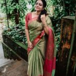 Aswathy Sreekanth Instagram - Forget not that the earth delights to feel your bare feet 🥰 Pics @souparnika.weddings