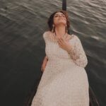Athmiya Instagram - Drenched in Sun ☀️ @sameeh_photography @_sapnas_makeover @nimo_designer_studio @m_uhammed_sap @parakkat_jewels @ekanthaala
