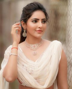 Athulya Ravi Instagram - 🤍🤍 #god #goals #growing #glow ✨ 👗 @sahilkochharofficial Stylist @manogna_gollapudi M&H @arupre_makeup_artist Clicked @camerasenthil Jwelry @aviradiamonds