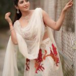 Athulya Ravi Instagram – 🤍🤍
#god #goals #growing #glow ✨
👗 @sahilkochharofficial 
Stylist @manogna_gollapudi 
M&H @arupre_makeup_artist 
Clicked @camerasenthil 
Jwelry @aviradiamonds