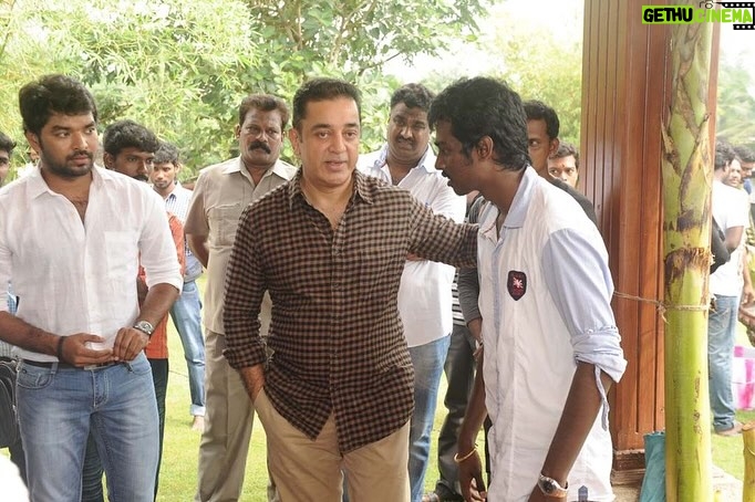 Atlee Kumar Instagram - Happy birthday @ikamalhaasan sir Love u sir ❤️❤️❤️❤️