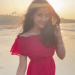 Aurra Bhatnagar Badoni Instagram - ✨🌊 The beach 🏖️ is calling I must go ✨🌊 📸: @prakritikasparsh #beach #beachvibes #beachlife #instagood #waves #instagram #insta #instadaily
