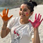 Aurra Bhatnagar Badoni Instagram - Wishing You A Colorful Day A Colorful Life.” ...happy holi 🌈